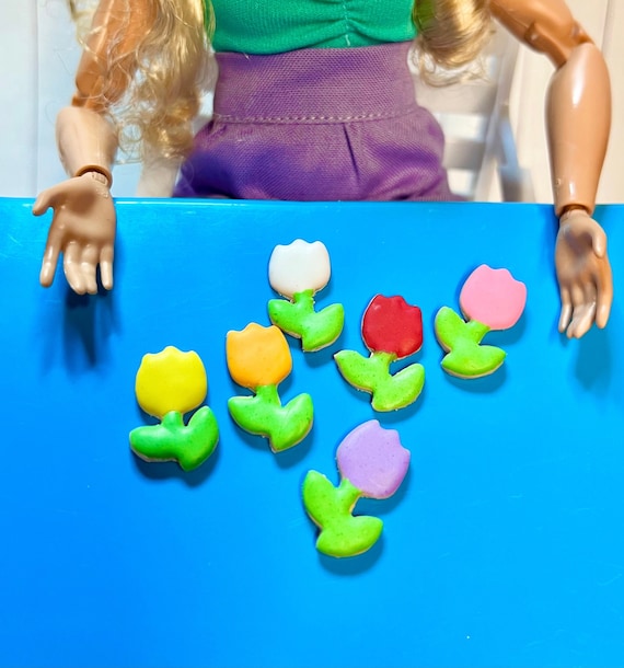 1:6 Scale Spring Tulip Cookies (6) for 11-12 Fashion Dolls (Mix Any Cookies)