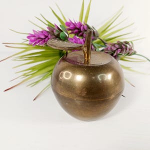 Brass Apple Trinket Box –Vintage Trinket Box- Brass Home Decor-Entryway Decor- 3” Tall - Teachers Gift- Brass Decor