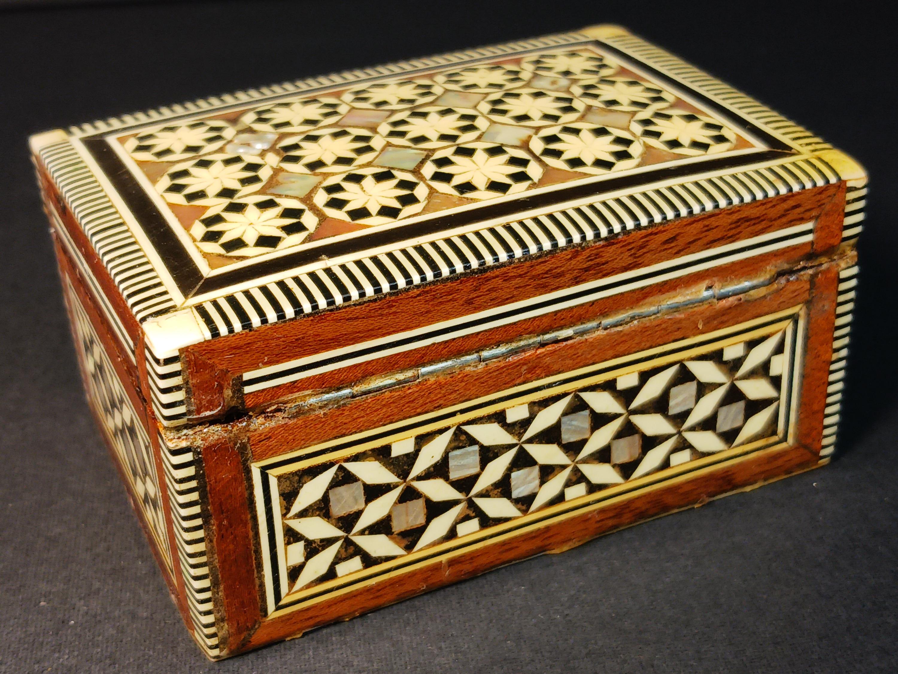 Vintage Wooden Jewelry Box – Mother of Pearl Inlay - Etsy