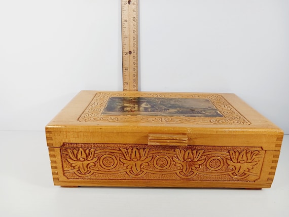 Vintage Carved Cedar Box – Cottagecore Keepsake J… - image 2