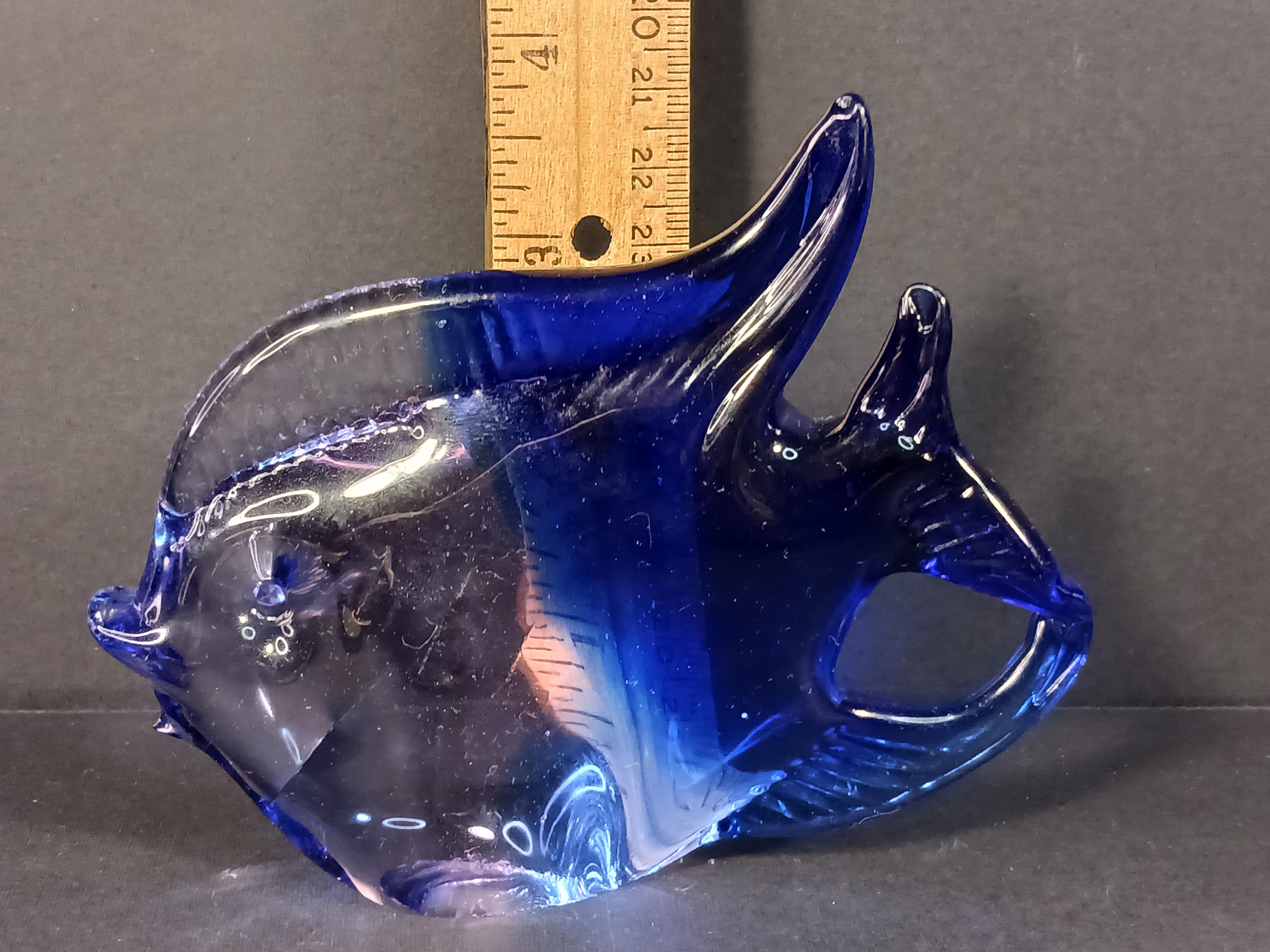 Vintage Art Glass Blue and Clear Angelfish Figurine Paperweight ...