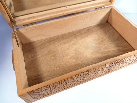 Vintage Carved Cedar Box – Cottagecore Keepsake J… - image 14