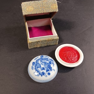 Chinese Red Seal Ink Paste in Porcelain Jar – Calligraphy & Art Gift – Chinoiserie Decor – Traditional Chinese Ink – Gift for Art Lovers