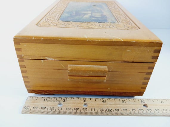 Vintage Carved Cedar Box – Cottagecore Keepsake J… - image 3