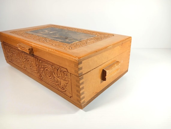 Vintage Carved Cedar Box – Cottagecore Keepsake J… - image 10