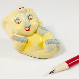 Elephant Pencil Sharpener Figurine – Vintage Collectible Desk Accessory –  Gift for Elephant Lovers or Students- AS-IS