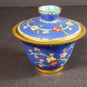 Cloisonnè Trinket Box-Handmade Trinket Dish- Chinese Enamel Brass Trinket Box- Vintage Trinket Box- Unique Gift- Gift for Mom- Gift for Her