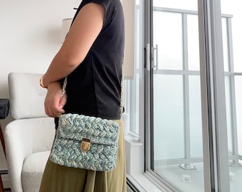 Crochet Crossbody Crochet bag made from fabric cloth t-Shirt yarn. Detachable strap. Can use as a clutch. Gift for mom. Gift for her.