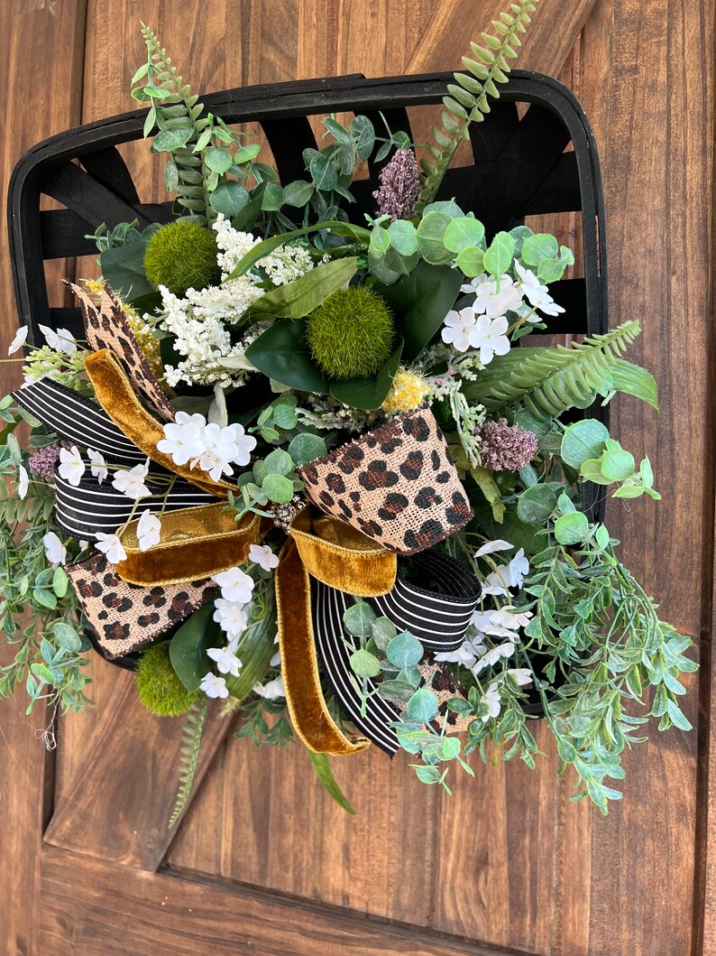 Everyday Farmhouse Black Tobacco Basket, Country Boho Chic Wall Hanging