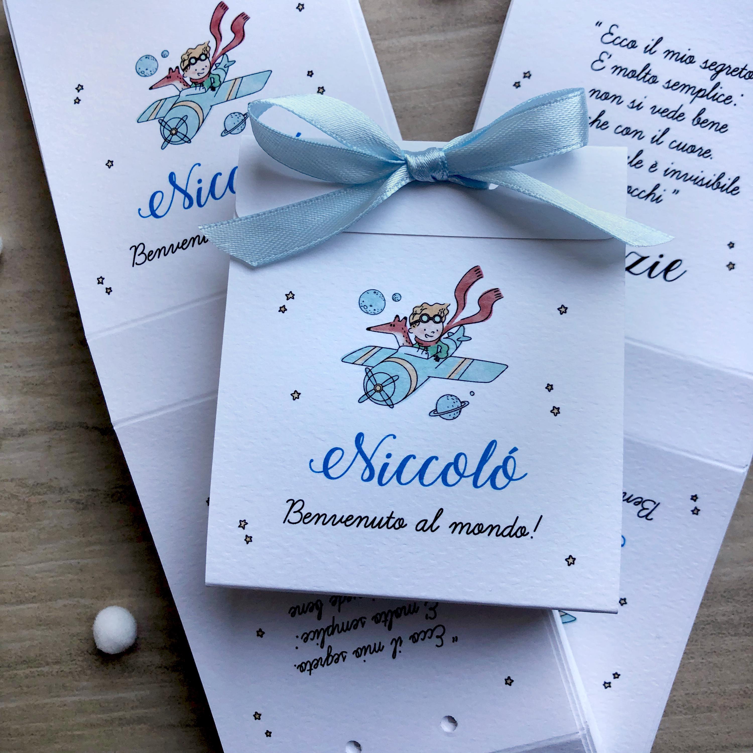Cormar 12 Sacchetti Bomboniere Personalizzati Blu – per Nascita, Battesimo e Primo Compleanno – Porta Confetti in Tessuto 9x12 cm con Nastrino (SAFARI 2