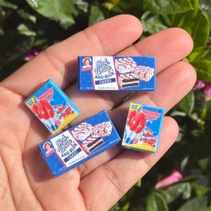 Dollhouse Miniature 4th of July Food Accessory, Mini Popsicles Cakes, Summer America Patriotic Independence Day Decor Americana 1:12 Scale