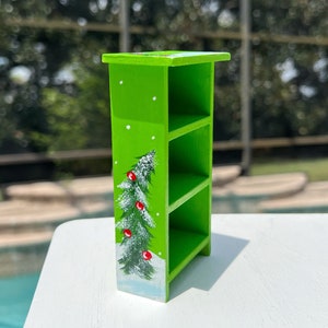 Miniature Christmas Bookshelf, Furniture Book Case Display Shelf Cabinet, Hand Painted Dollhouse Decorations 1:12 Mini Decor