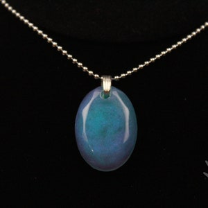 Color Shifting Faceted Resin Cabochon Necklace