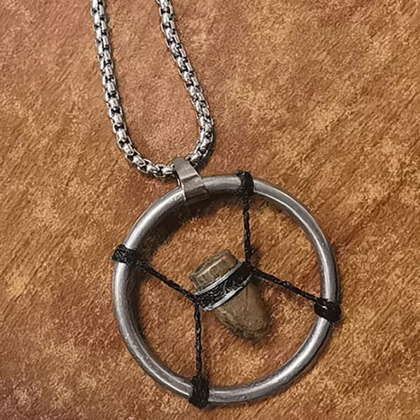 Cyberpunk V Necklace Etsy