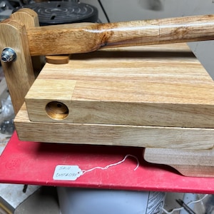 TORTILLA PRESS/MAKER