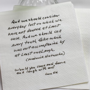 Tovaglioli personalizzati con la scritta "Love", tovaglioli di carta personalizzati con la scritta "Love", tovaglioli personalizzati con la scritta "Love", tovaglioli personalizzati con la scritta "Love"