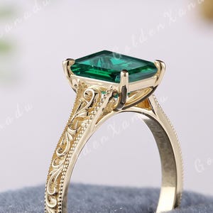 Anel de noivado esmeralda vitoriano de 2 quilates, com corte esmeralda, gravado, em ouro maciço, com pedras preciosas verdes, com flores, para mulheres