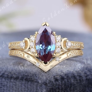Vintage Marquise Alexandrite Moon Engagement Ring Set Gold Fantasy Lab Alexandrite Wedding Ring Handmade Engraved Promise Rings For Women