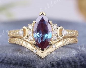 Vintage Marquise Alexandrite Moon Engagement Ring Set Gold Fantasy Lab Alexandrite Wedding Ring Handmade Engraved Promise Rings For Women