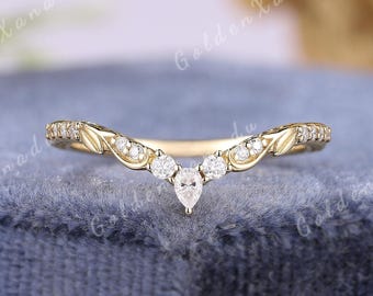 Vintage Leaf Moissanite Wedding Band, Solid Gold Curved Anniversary Ring