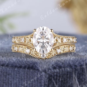 Vintage Oval Moissanite Engagement Ring Set Solid Gold Engraved Flower Moissanite Wedding Band Ring Promise Ring For Women Anniversary Gift