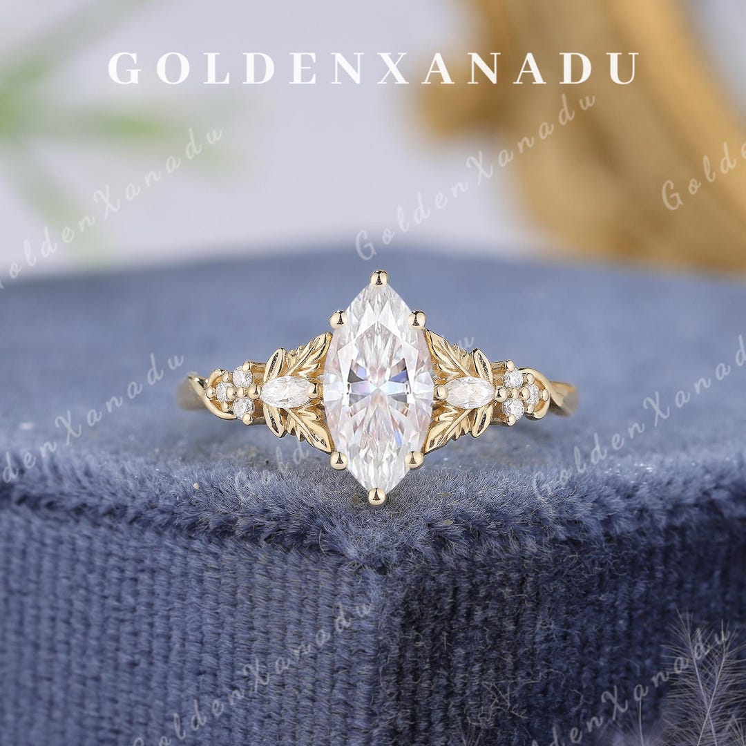 Anillo de compromiso vintage de moissanita con marquesa y hojas de