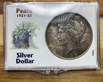1922 P Silver Peace Dollar in snap case