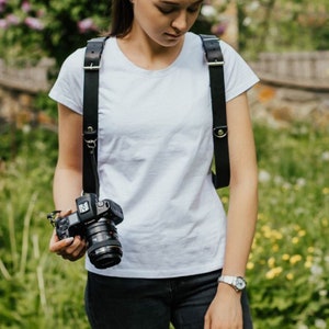 Quick Release Anti-Slip Dual Shoulder Leather Harness Camera Strap with Metal Hook for SLR / DSLR Cameras