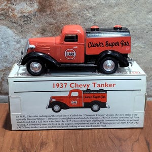 1937 Chevy Tanker Clarks Super Gas Lockable  Metal Coin Vehicle Bank 1 25 Scale Diecast