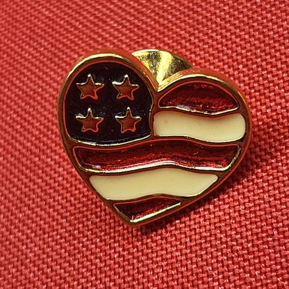 VTG Avon Patriotic Collectible Pin Heart Shaped U… - image 2