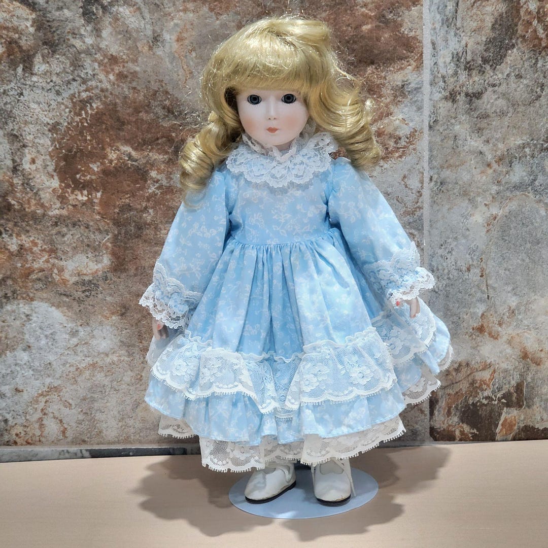Vintage Porcelain Doll Blonde Curly Hair Blue Eyes Light Blue Dress White Lace Trim - Etsy Vintage Porcelain Doll Blonde Curly Hair Blue Eyes Light Blue Dress White Lace Trim - Etsy