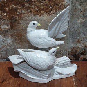 Vintage Large Porcelain Pair White Doves Bird Figurine Repaired