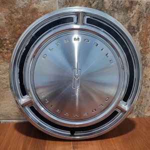 VTG Old Mobile Hubcap Wheel Cover Cap Wall Garage Decor