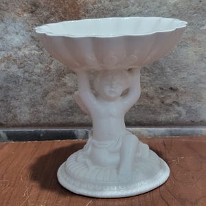 Avon Cherub Pedestal Trinket Soap Dish Ceramic White Victorian Decor