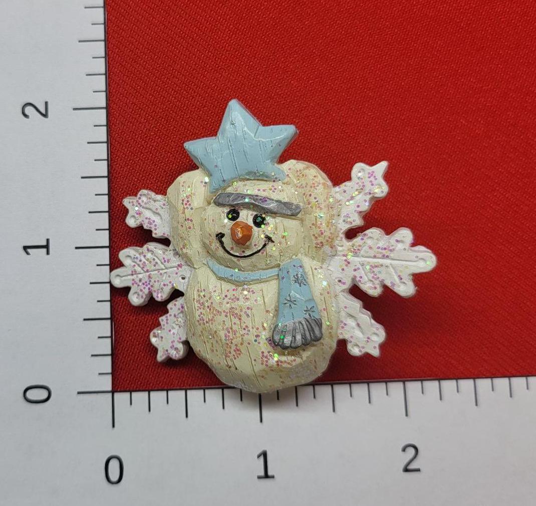 クリスマスピンブローチ：サンタ、スノーマン、ギフトボックス - 5個