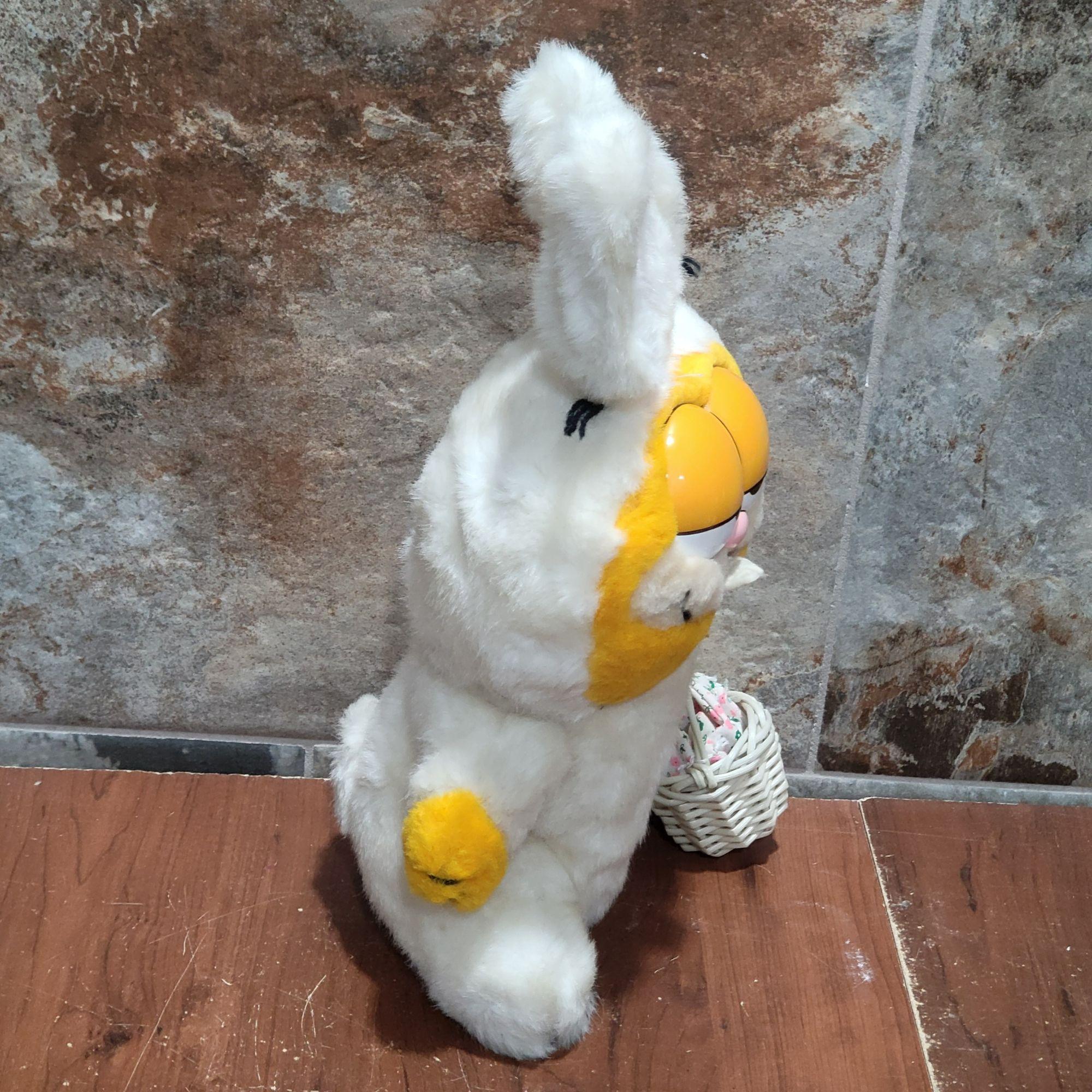 Vintage Dakin Garfield Easter Bunny Plush Toy 1981 - Etsy Israel