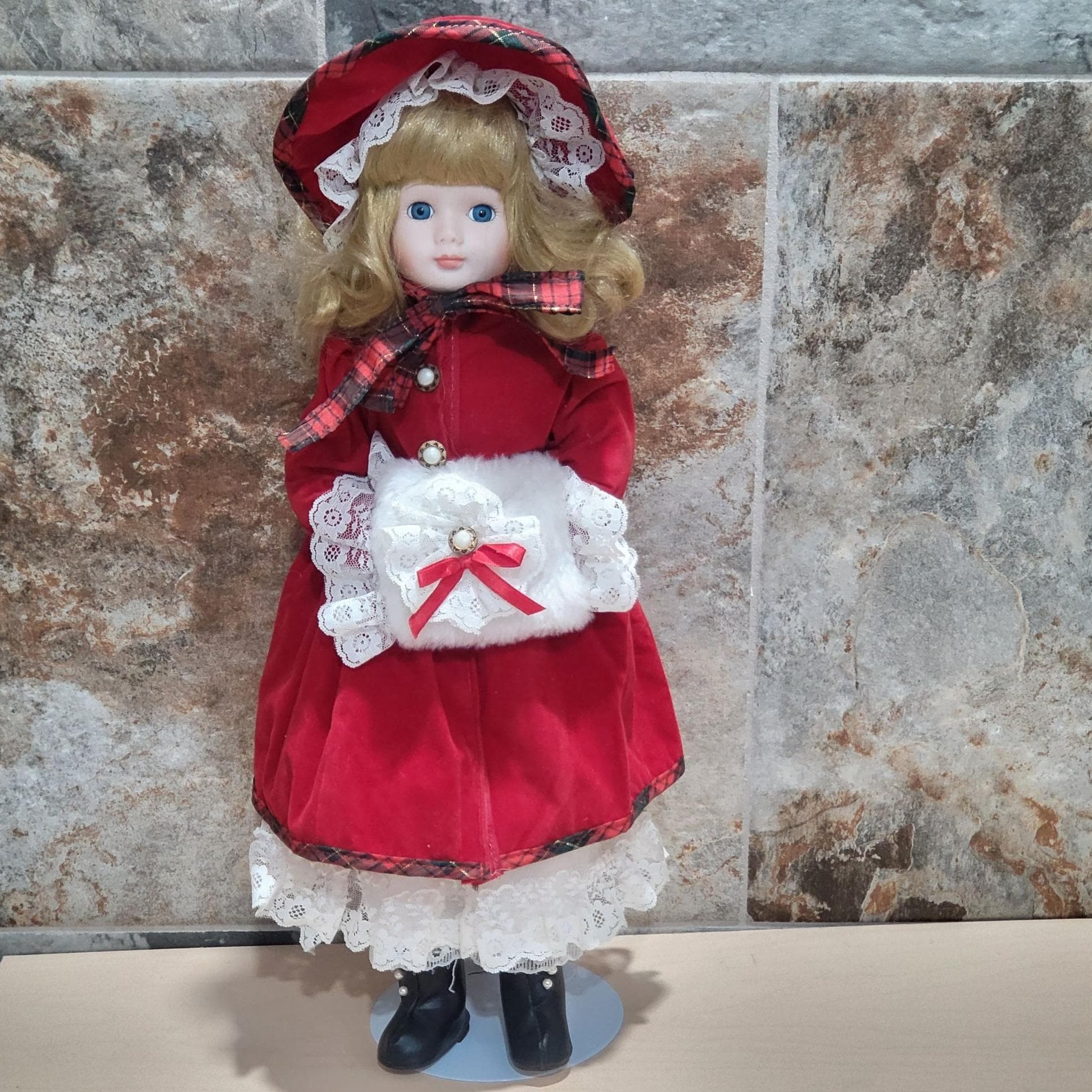 Vintage Porcelain Doll Velvet Red Dress White Lace Muff Hand Warmer - Etsy Vintage Porcelain Doll Velvet Red Dress White Lace Muff Hand Warmer - Etsy