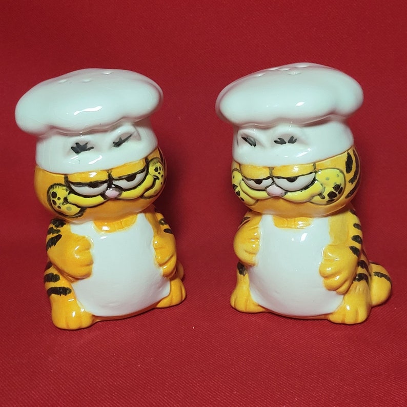 VTG Garfield Salt Pepper Shaker Set Chef Decor Etsy