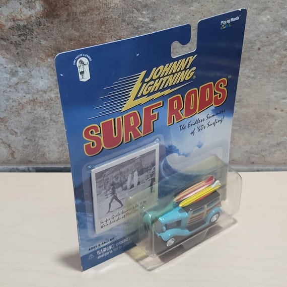 Johnny Lightning Surf Rods Da Surf Woody 2000 Die Cast Scale 1:64