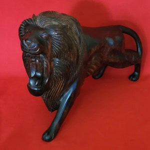 VTG Hand Carved Wood Lion Sculpture 10&quot;