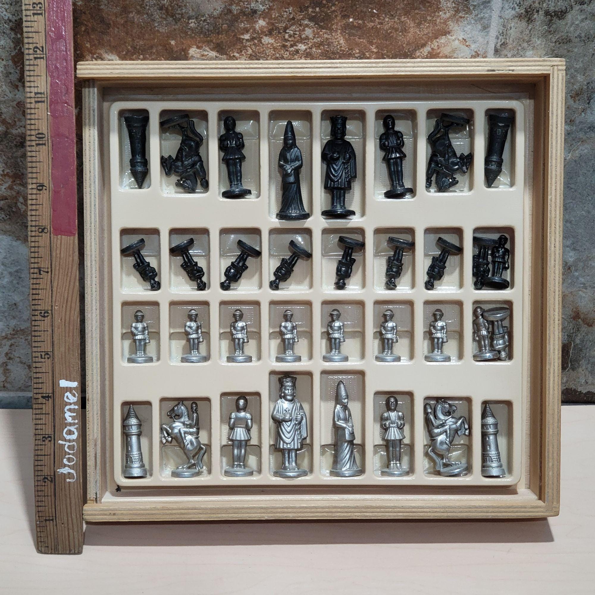 Szachy Królewskie Royal Chess Set Metal Pieces Wooden Box - Etsy display picture 1