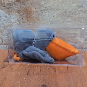 TY Beanie Babies Scoop The Pelican Plush 1996 Tag Protector Display Case