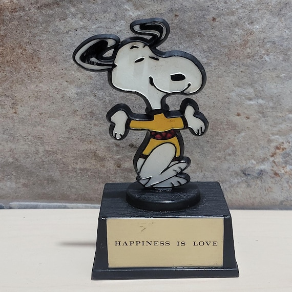 Peanuts Gang Aviva Snoopy Trophy Happiness is Love - Etsy