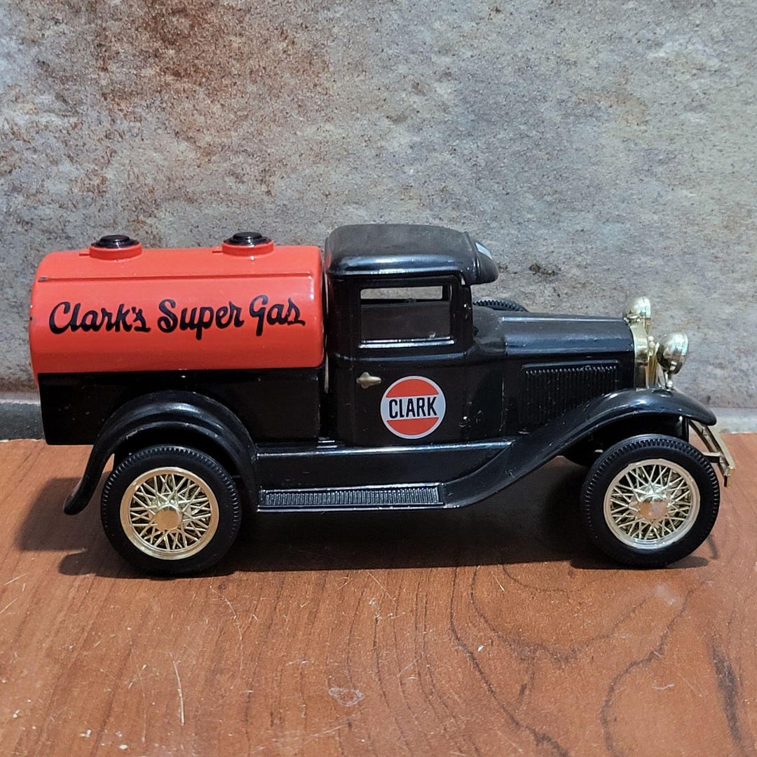 Ford 1930s Model A Tanker Clark Lockable Metal Vehicle Coin Bank 1