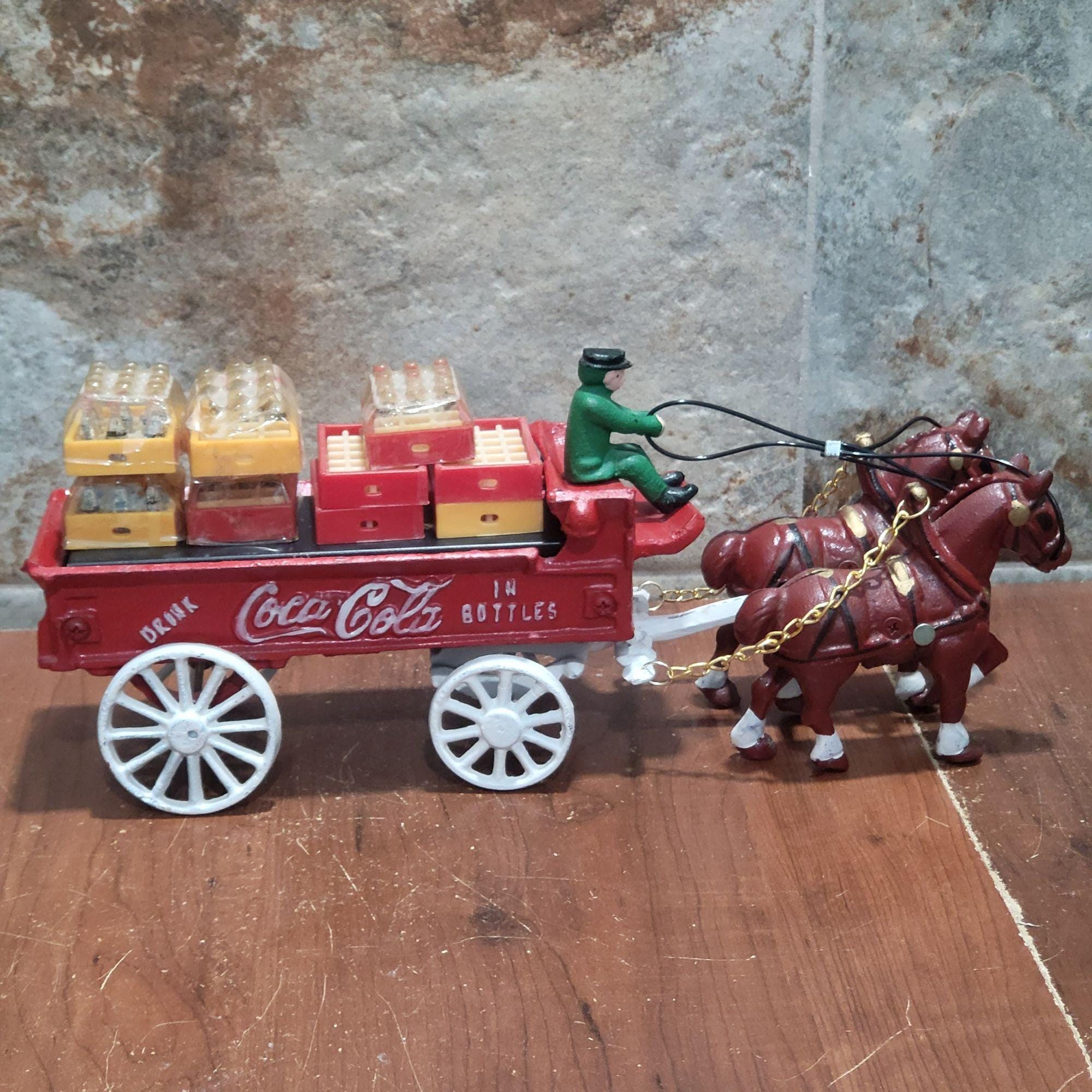 コカコーラ　アンティーク 荷馬車 置物 Cast Iron Coke Wagon - Etsy
