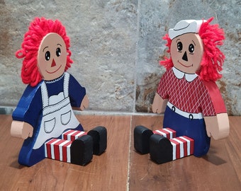Vintage Wooden Raggedy Ann and Andy Wooden Shelf Sitters Decor