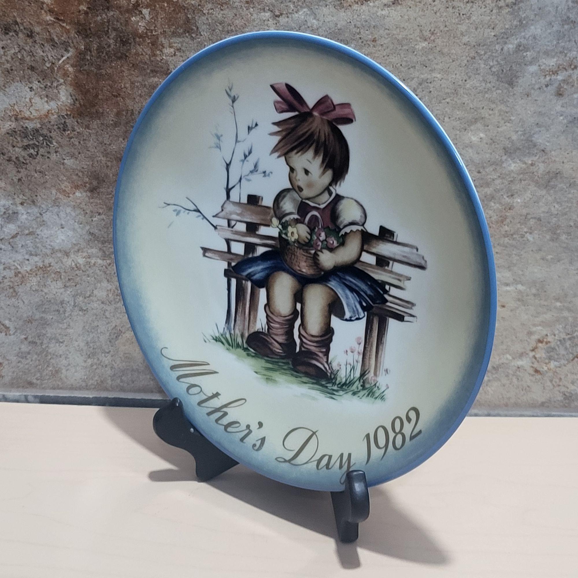 Schmid Hummel Mothers Day 1982 the Flower Basket Decorative Wall