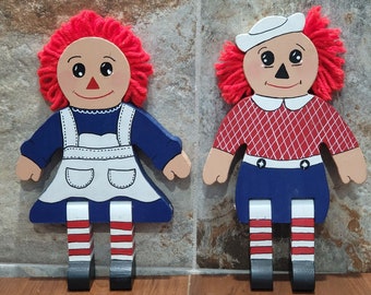 Vintage Wooden Raggedy Ann and Andy Wooden Shelf Sitters Decor
