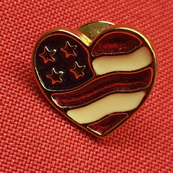 VTG Avon Patriotic Collectible Pin Heart Shaped U… - image 3