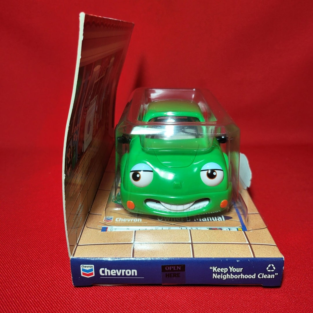 Chevron Cars Kelly Kompact Green Door Coupe 1998 Collectible Toy